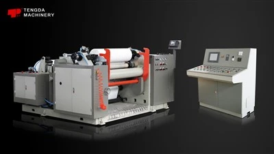 Máquina rebobinadora e cortadora de bobina de eixo único